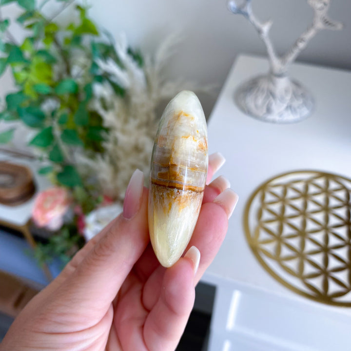 Lemon &amp; Gray-Green Calcite Palm Stone 