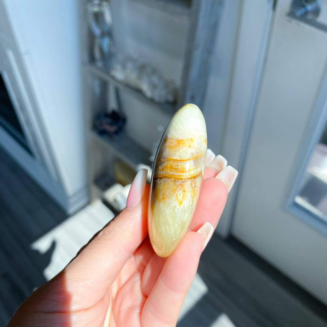 Lemon &amp; Gray-Green Calcite Palm Stone 