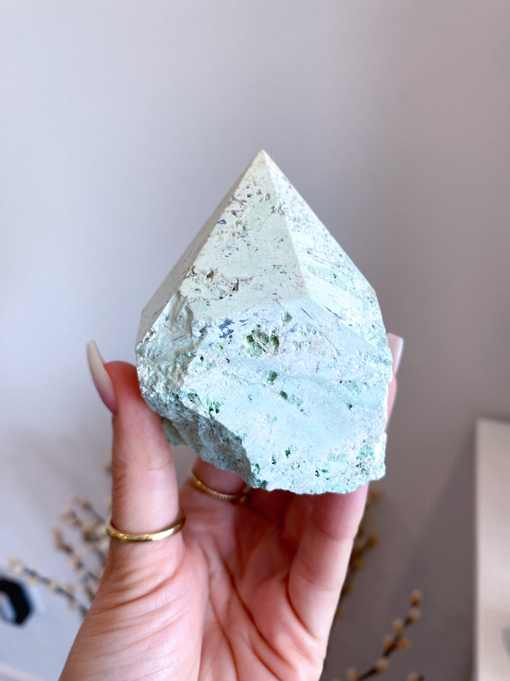 B Quality Peruvian Turquoise Top Polish Point