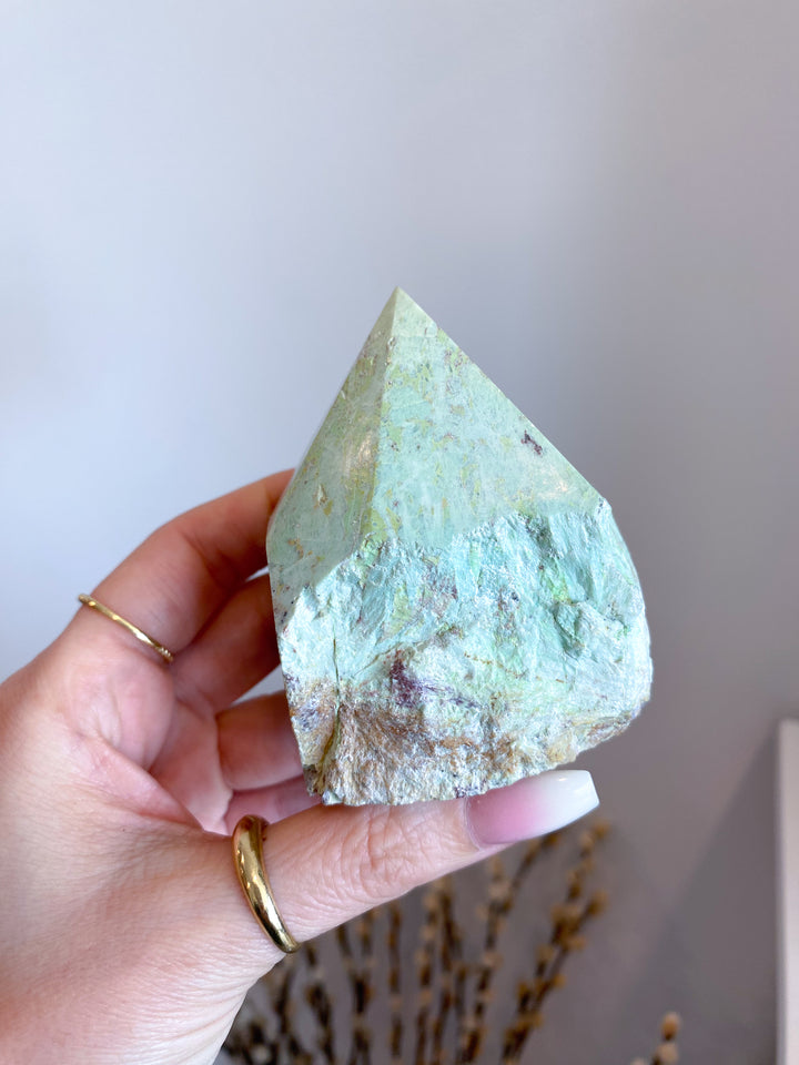 B Quality Peruvian Turquoise Top Polish Point