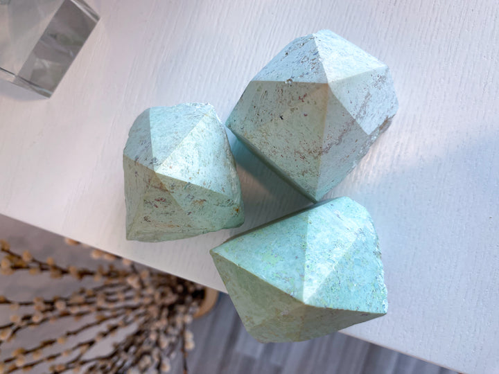 B Quality Peruvian Turquoise Top Polish Point