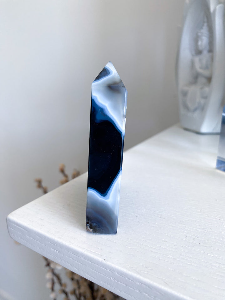 Black Agate Standing Slice Tower 