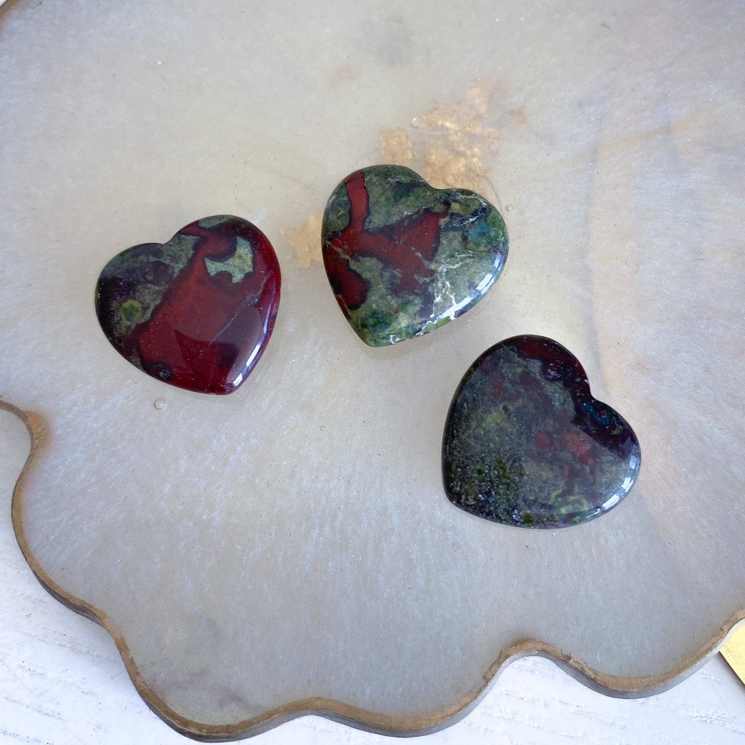 Dragon Blood Mini Heart Carving