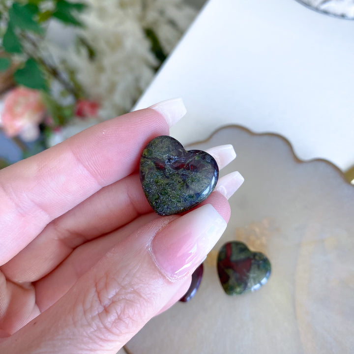 Dragon Blood Mini Heart Carving