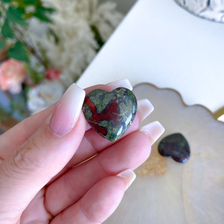 Dragon Blood Mini Heart Carving