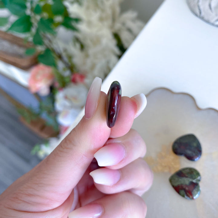 Dragon Blood Mini Heart Carving