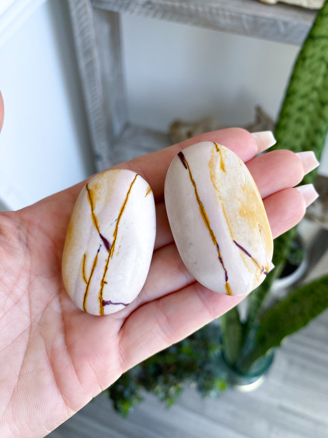 Small Ivory Mookaite Palm