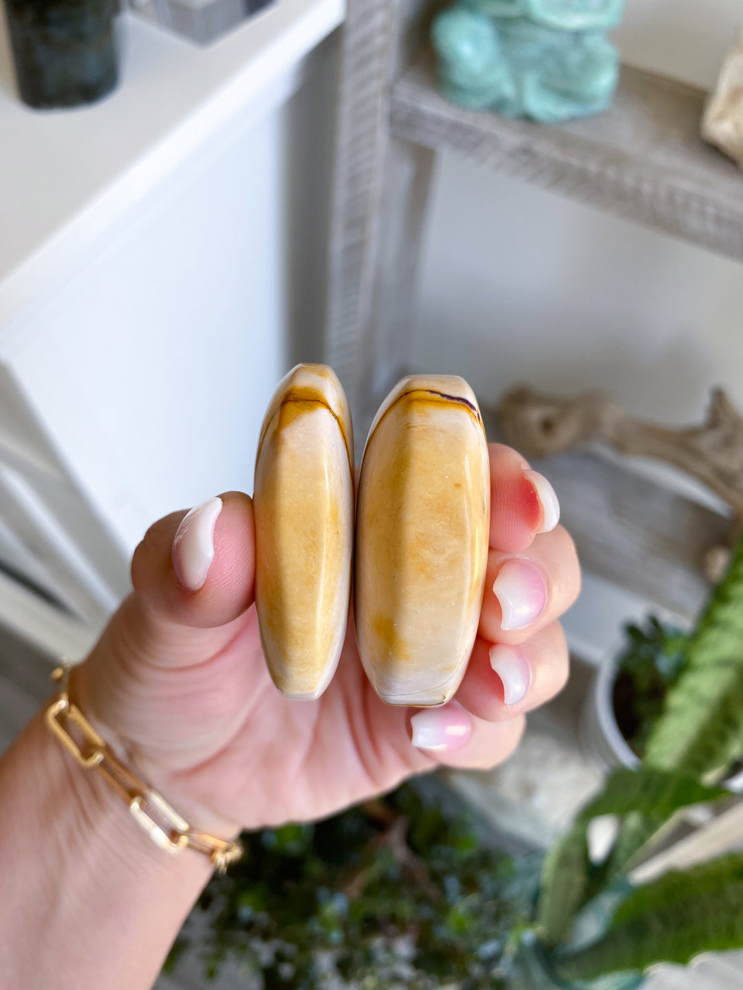 Small Ivory Mookaite Palm