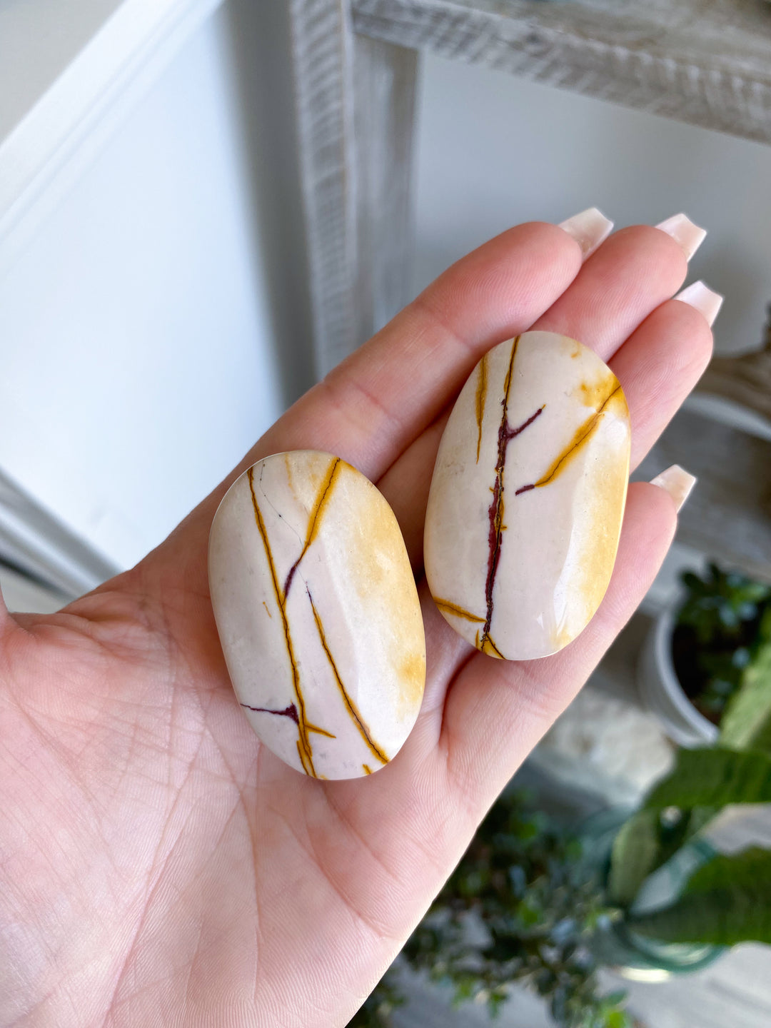Small Ivory Mookaite Palm