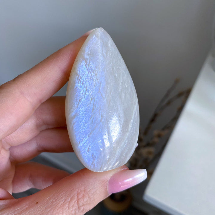 Small Blue Flash Moonstone Flame 