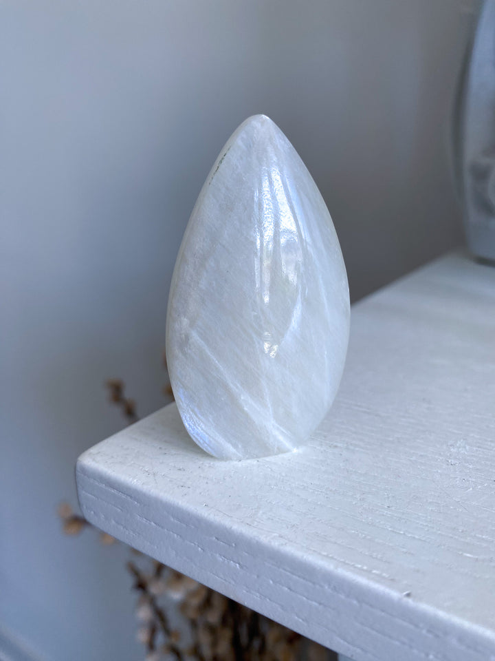 Small Blue Flash Moonstone Flame 