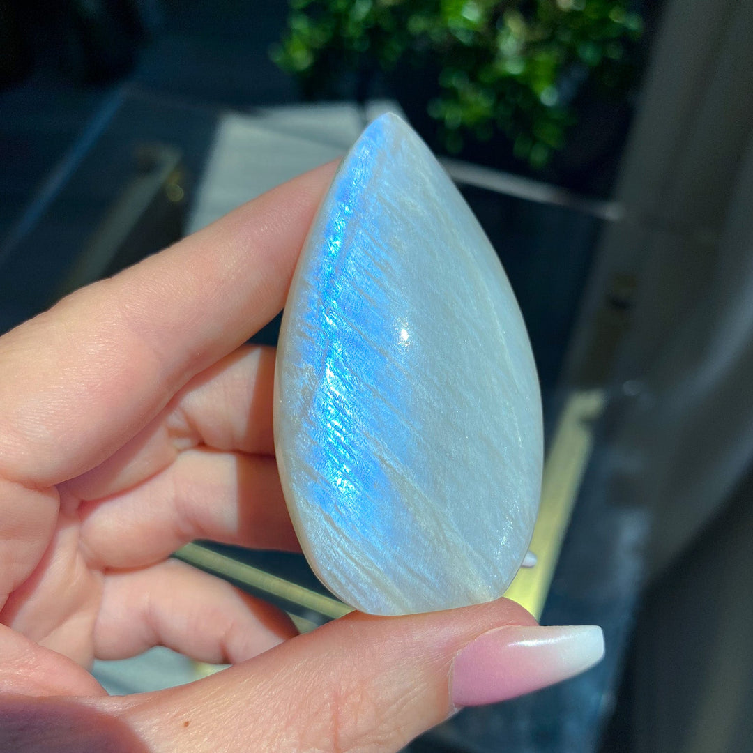 Small Blue Flash Moonstone Flame 