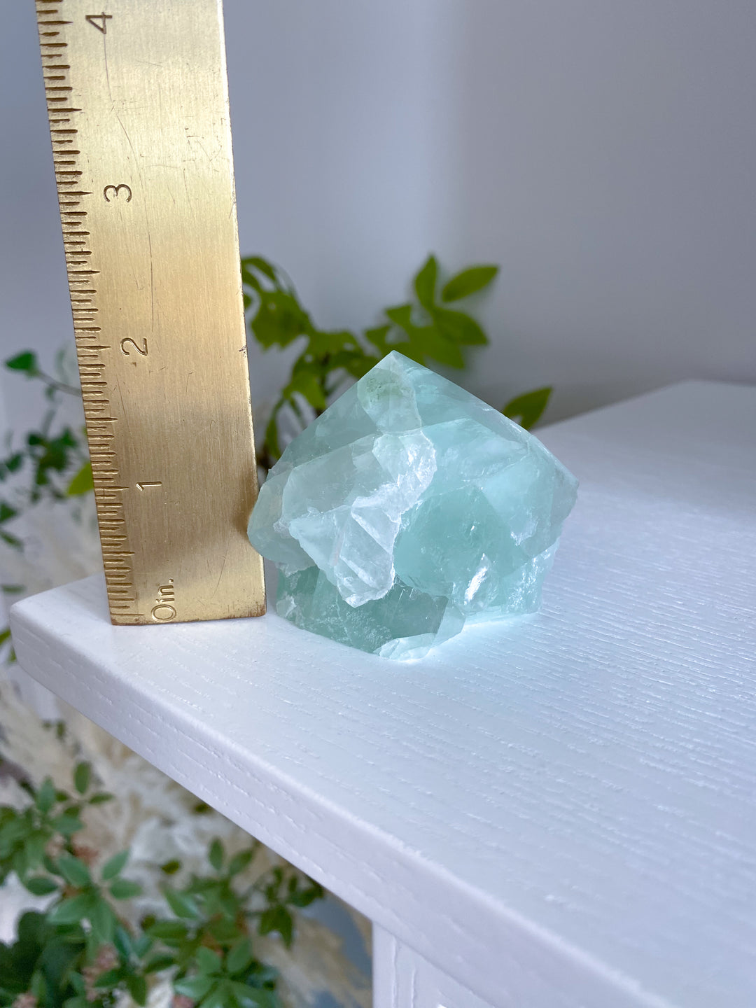 Minty Green Fluorite Tower Point - Balance - Intellect - Protection - Aura Cleanse - Communication - Visions