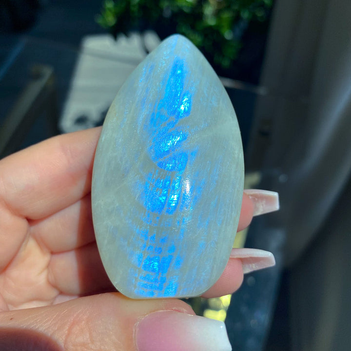 Narrow Blue Flash Moonstone Flame 