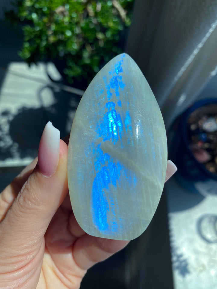 Narrow Blue Flash Moonstone Flame 