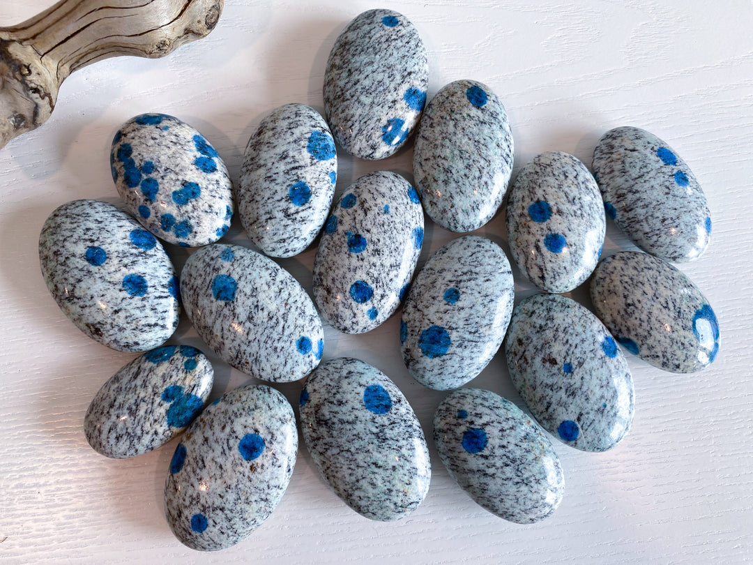 Blueberry Quartz Palm (K2, Azurite)