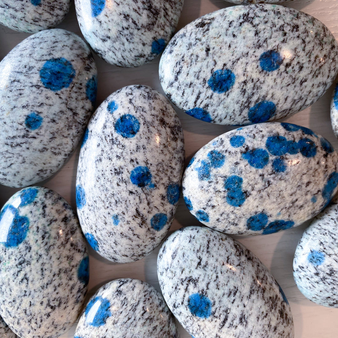 Blueberry Quartz Palm (K2, Azurite)