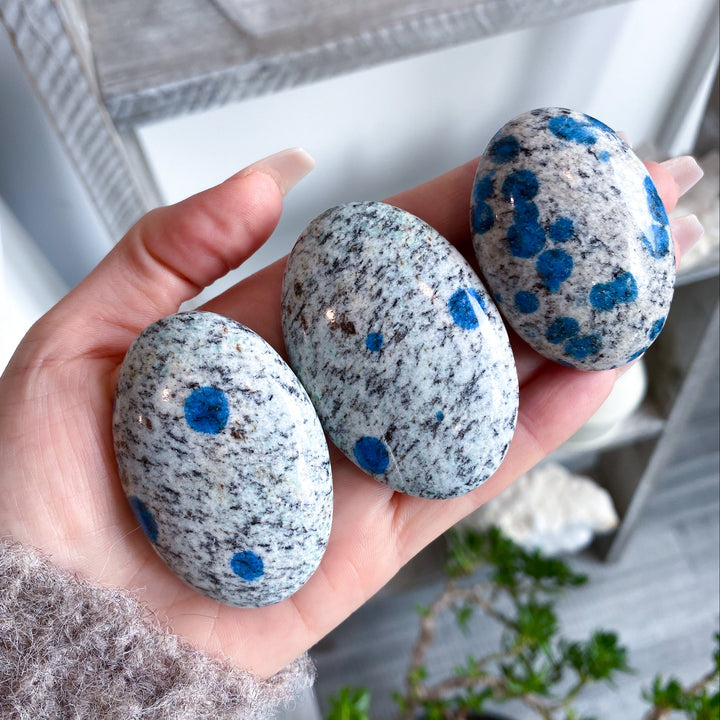 Blueberry Quartz Palm (K2, Azurite)