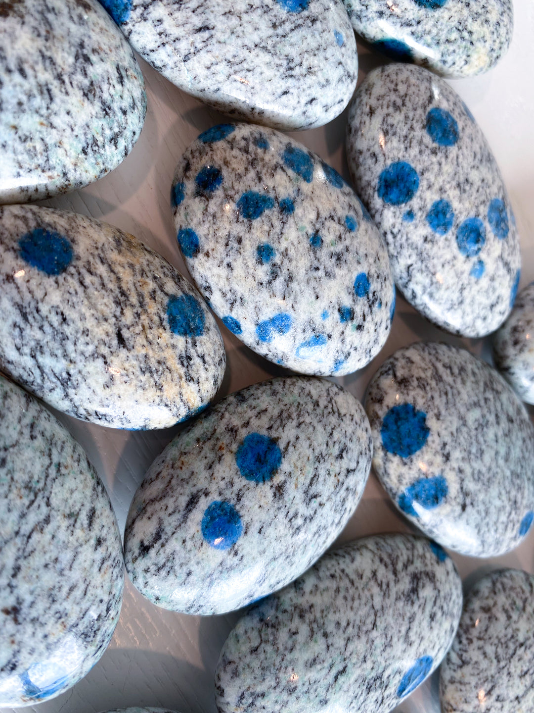 Blueberry Quartz Palm (K2, Azurite)