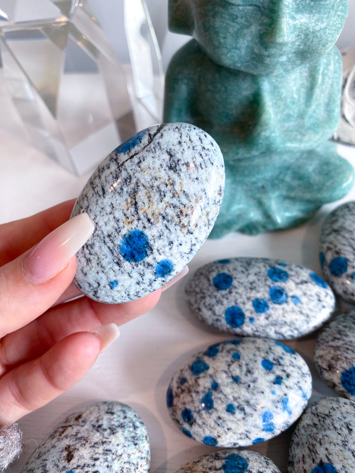 Blueberry Quartz Palm (K2, Azurite)