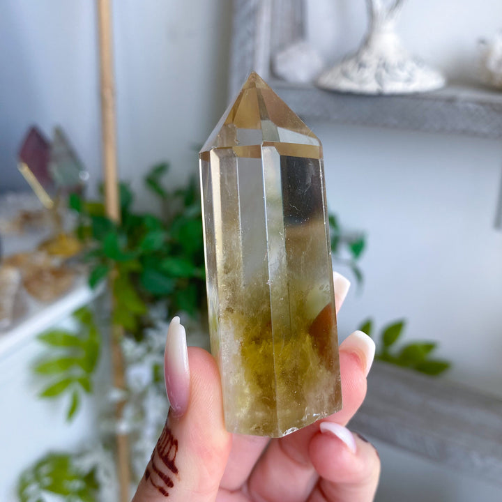Lemon Topaz Tower Obelisk - Slight Chip