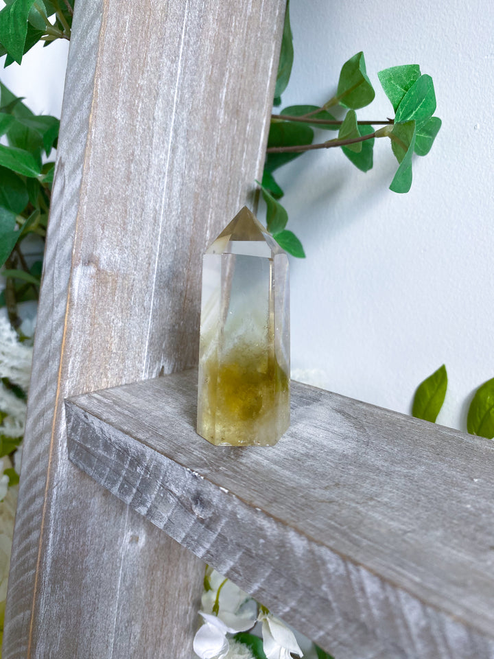 Lemon Topaz Tower Obelisk - Slight Chip