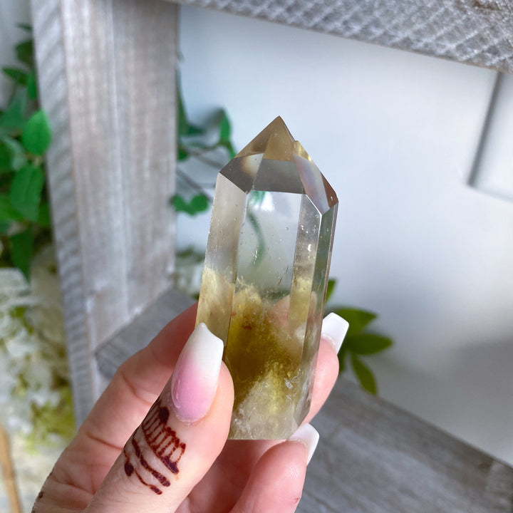 Lemon Topaz Tower Obelisk - Slight Chip