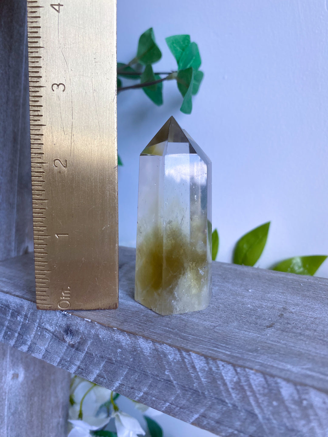 Lemon Topaz Tower Obelisk - Slight Chip