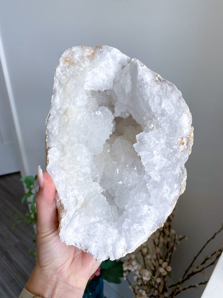 7lb+ GIANT White Calcite Geode 