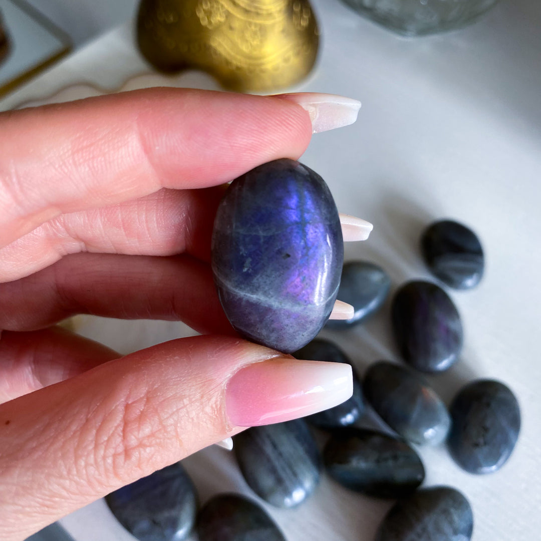 Small, Flashy Sunset Labradorite Pebble Stone