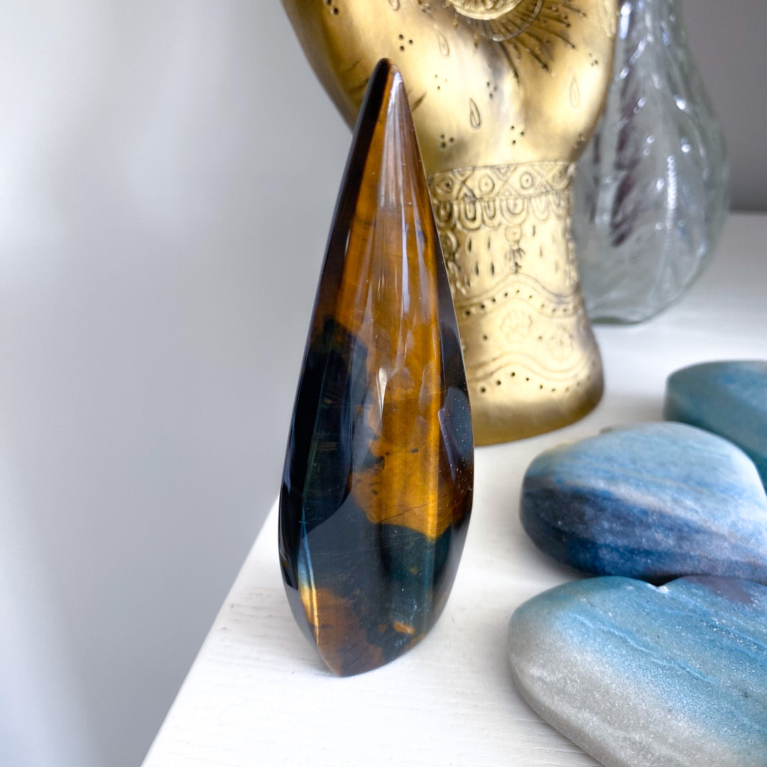 Dark Blue Tiger Eye Flame 