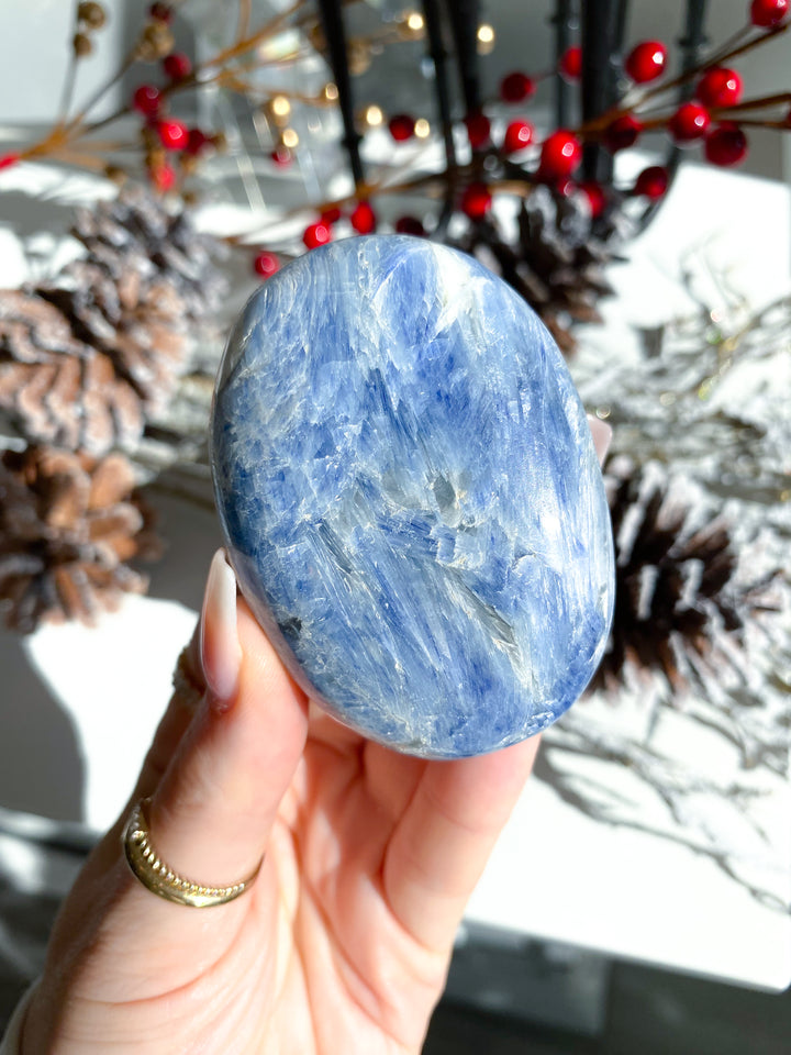 XL Blue Kyanite Palm Stone