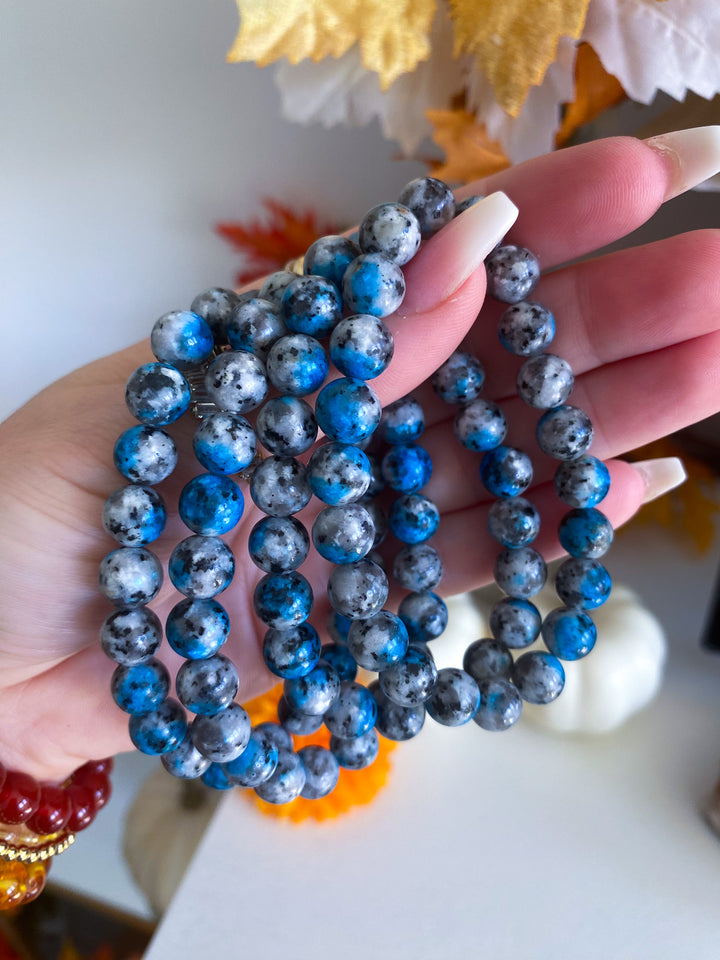 Blueberry Quartz (K2) 8mm Bracelet