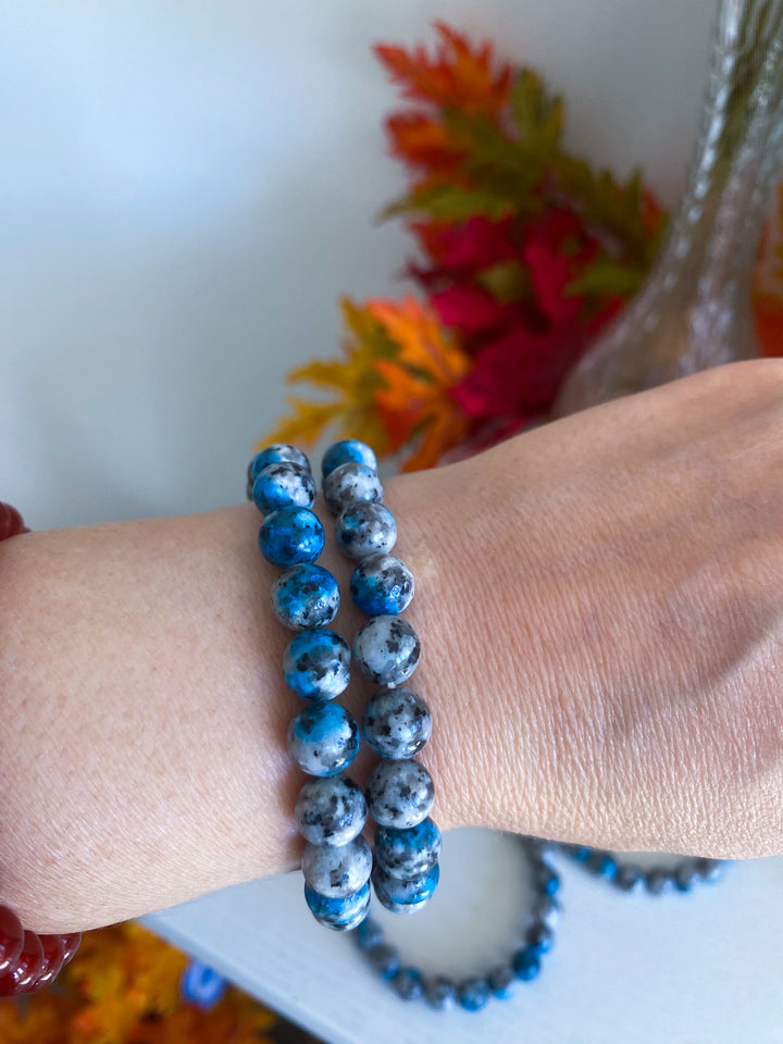 Blueberry Quartz (K2) 8mm Bracelet