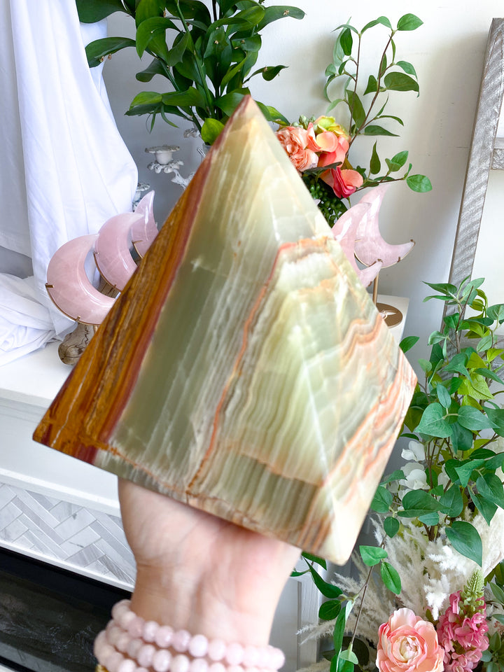 XL Green Onyx Pyramid 9", 7 lbs