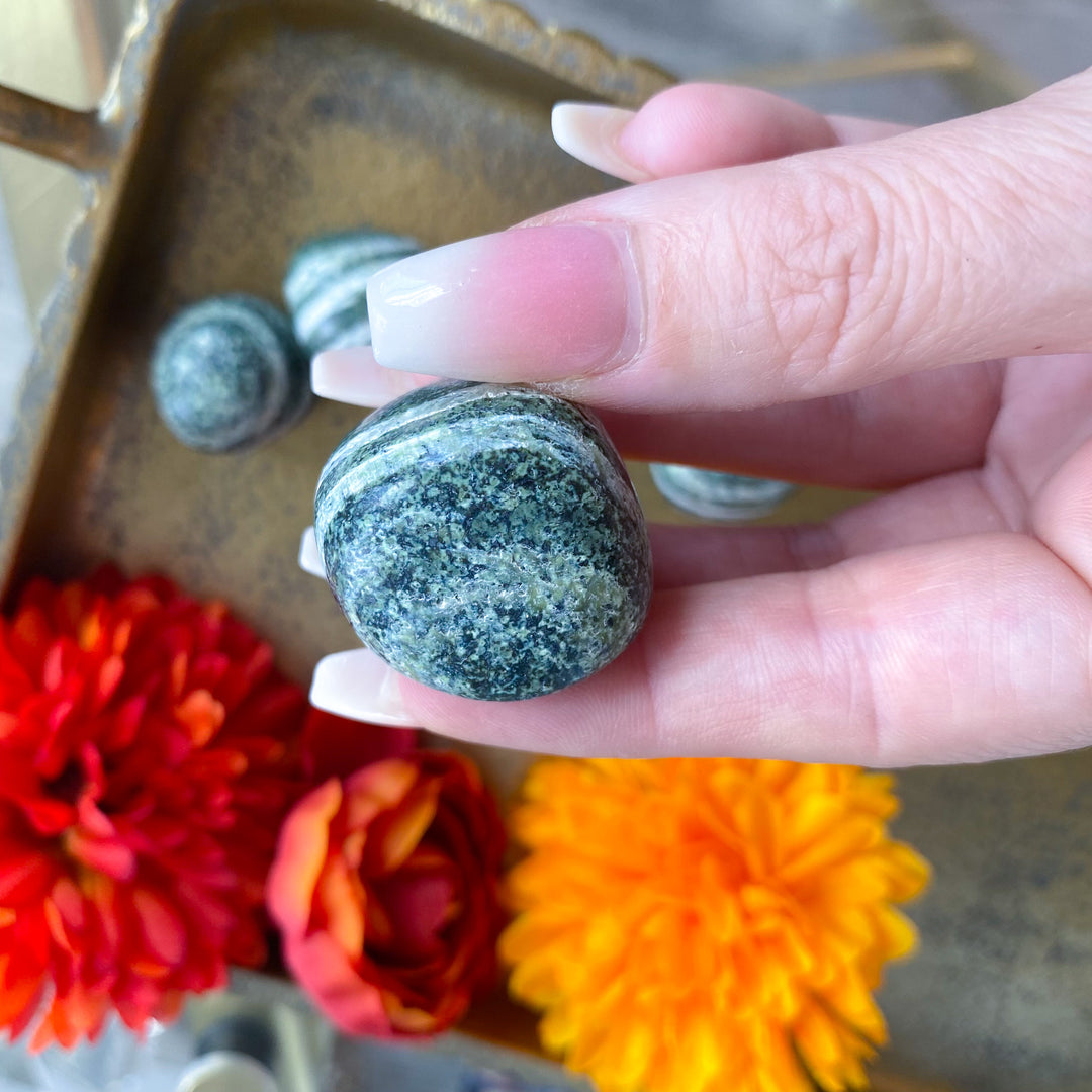 Green Silver Eye Tumble