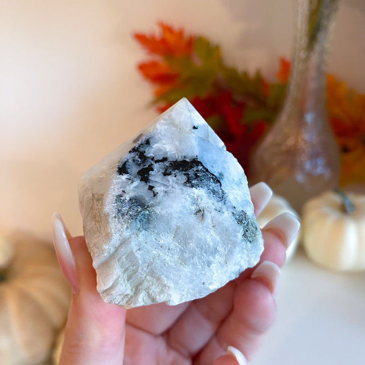 White Moonstone Top Polish Point 
