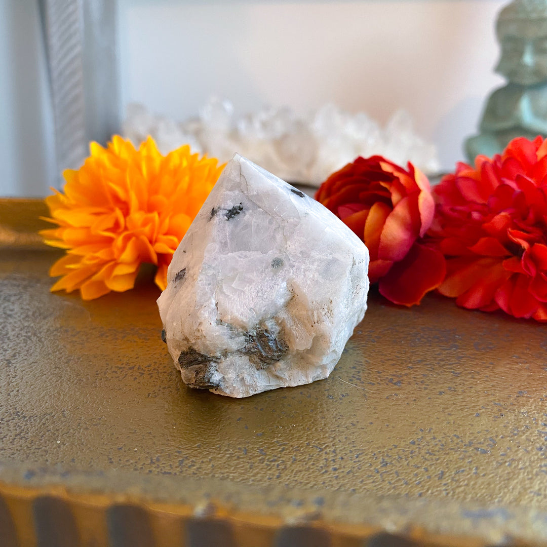White Moonstone Top Polish Point 