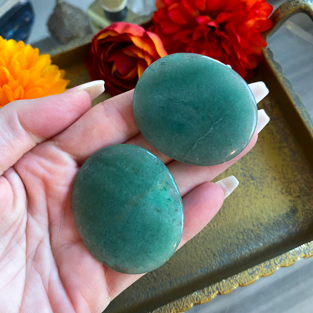 Flat Green Aventurine Palm Stone