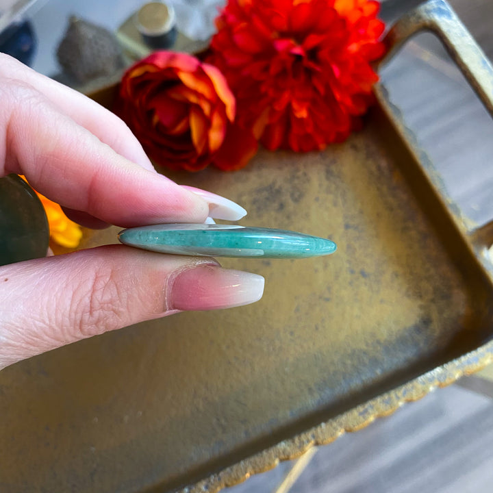 Flat Green Aventurine Palm Stone