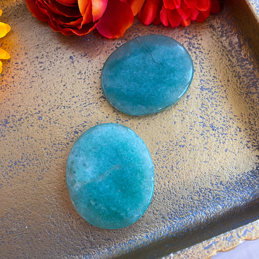 Flat Green Aventurine Palm Stone