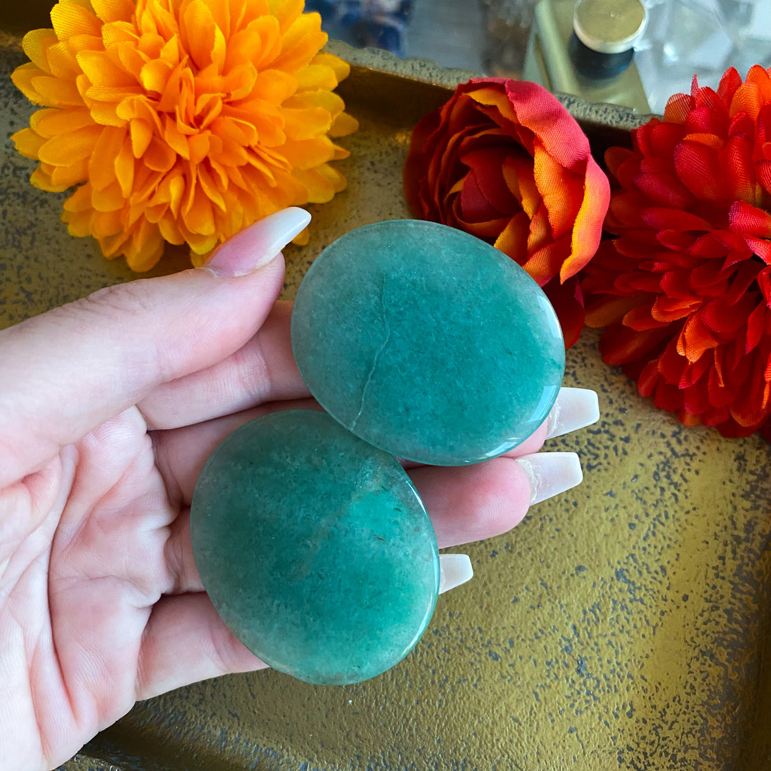 Flat Green Aventurine Palm Stone