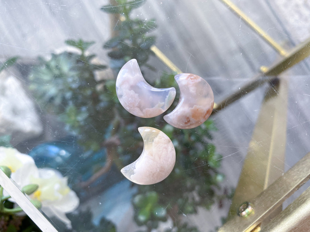 Set: Three Flower Agate Moon Carvings