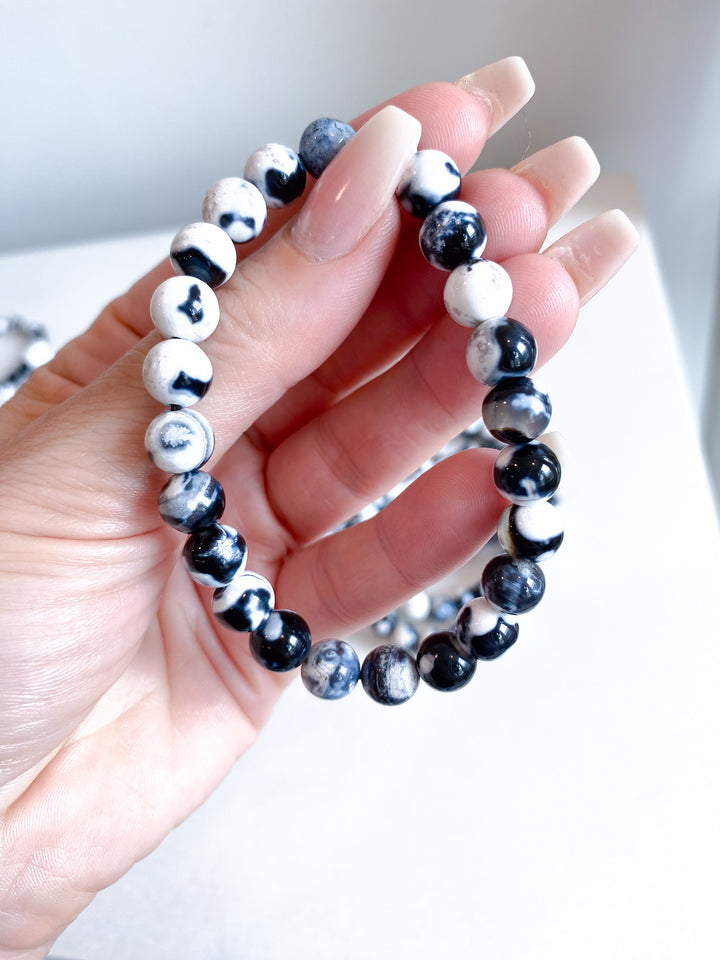Orca Agate 6mm Bracelet
