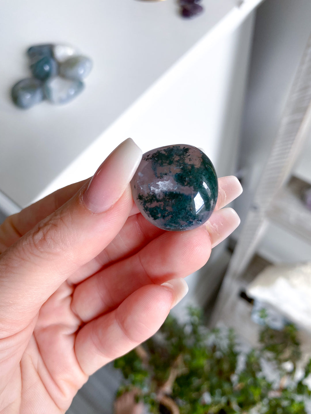 Moss Agate in Quartz Tumble