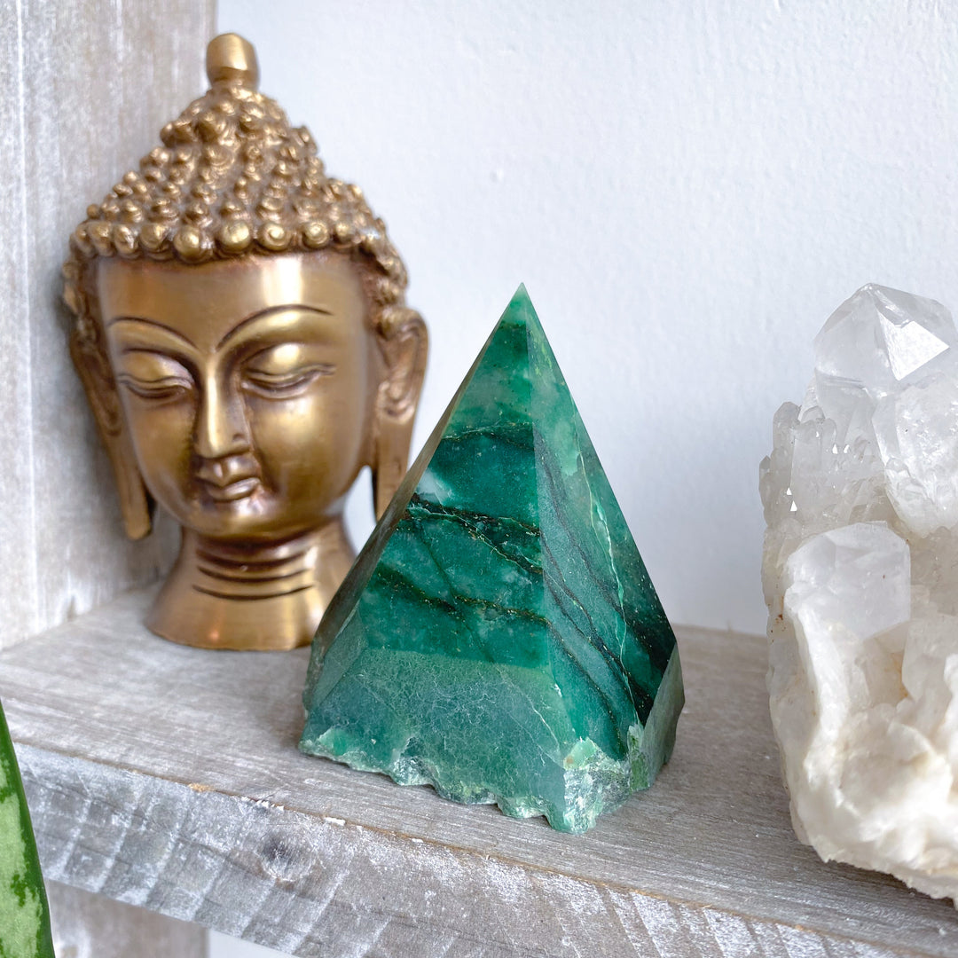 ABUNDANCE: Bright Green Aventurine Top Polish Point