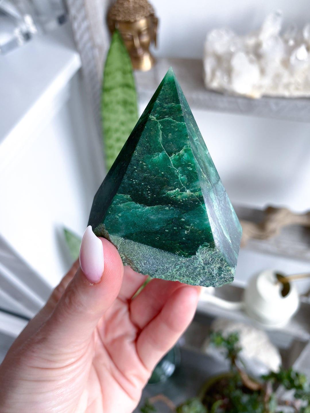 ABUNDANCE: Bright Green Aventurine Top Polish Point