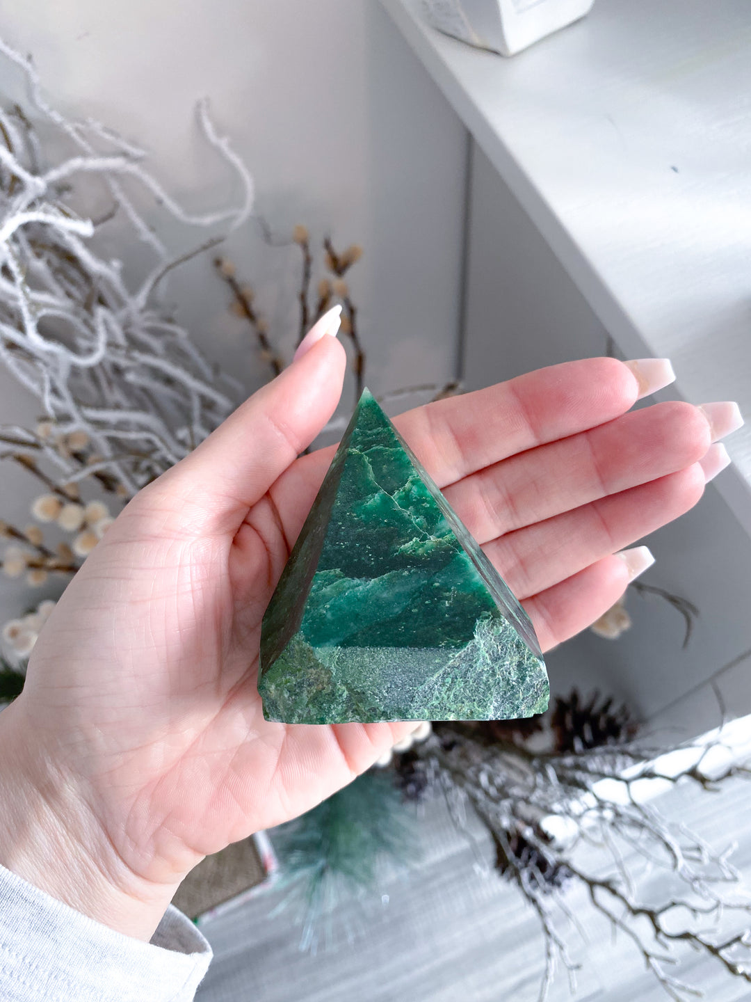 ABUNDANCE: Bright Green Aventurine Top Polish Point