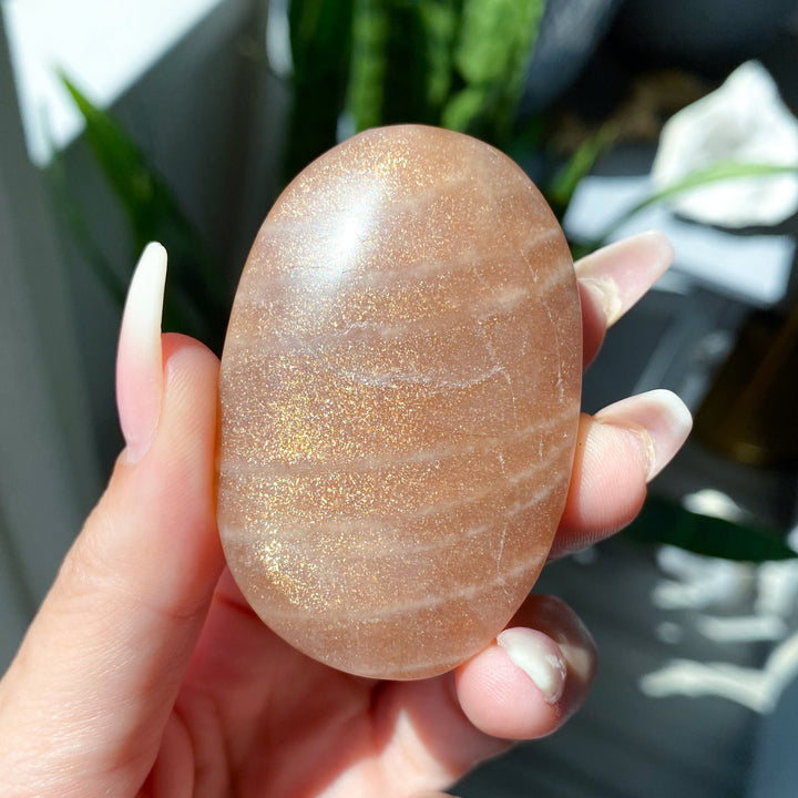 GLITTERY Sunstone Palm Stone