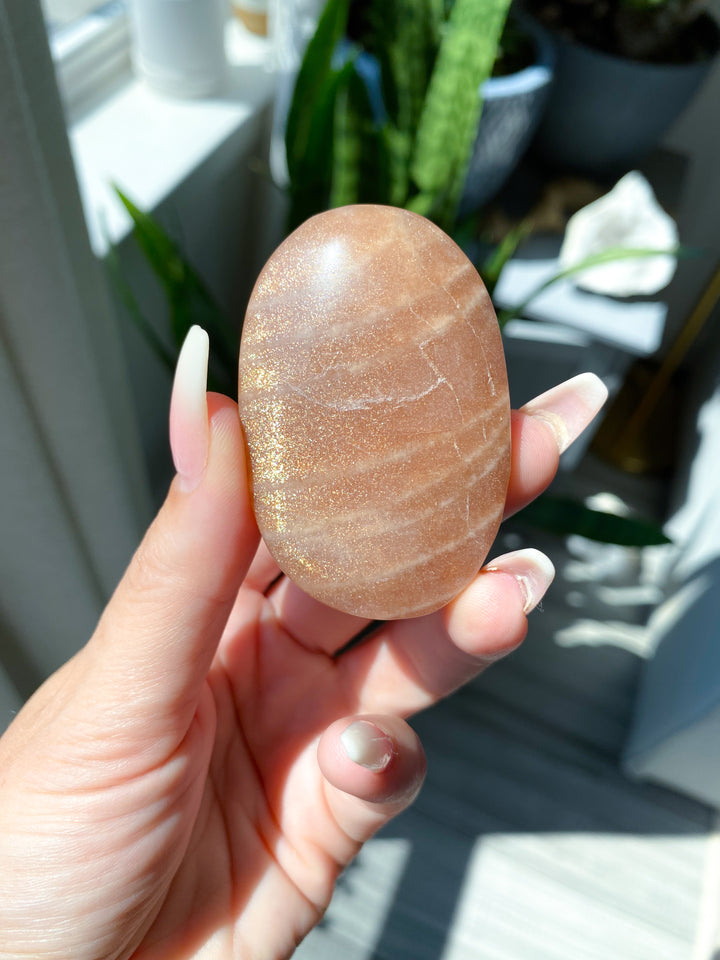 GLITTERY Sunstone Palm Stone